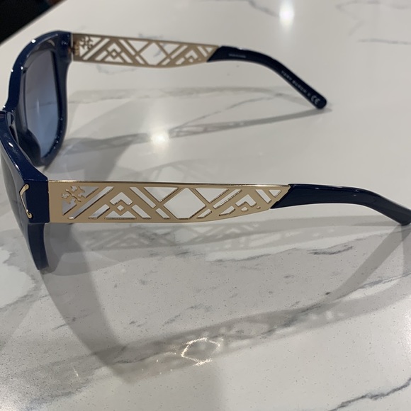 Tori Burch Sunglasses - Picture 2 of 2